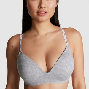 New Victoria's Secret Grey Wireless Push Up Bra 38D